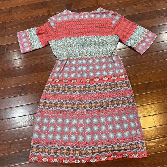 Donna Morgan geometric print shift dress size 8 - Picture 7 of 7